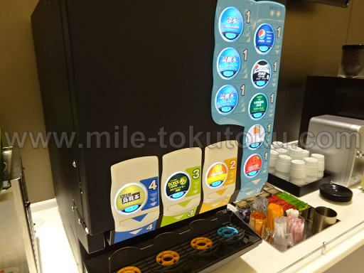 那覇空港 ANAラウンジ ソフトドリンクバー