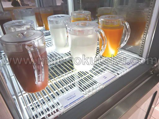 那覇空港 ANAラウンジ 牛乳・ジュース類