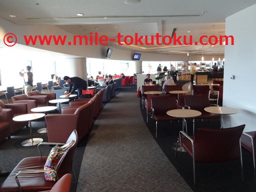 成田空港 デルタ航空ラウンジ ソファー席