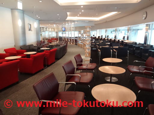 成田空港 デルタ航空ラウンジ 右側のエリア