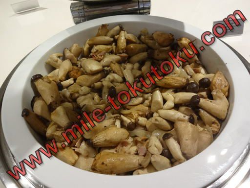 ソウル仁川空港 大韓航空ラウンジ キノコのソテー