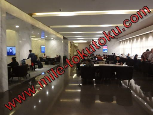 上海/浦東空港 中国東方航空ラウンジ ダイニングエリア