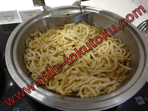 上海/浦東空港 中国東方航空ラウンジ 焼うどん