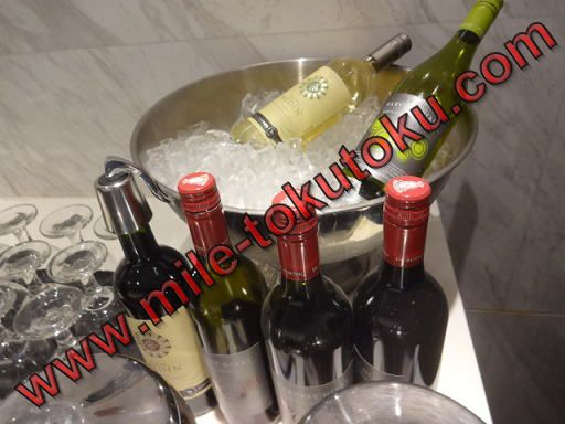 上海/浦東空港 中国東方航空ラウンジ アルコール