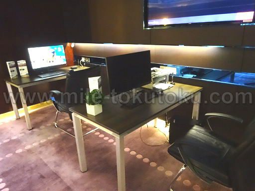 広州空港 中国南方航空ラウンジ パソコン