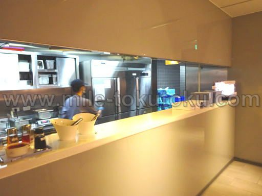 台北/桃園空港 チャイナエアラインラウンジ ヌードルコーナー