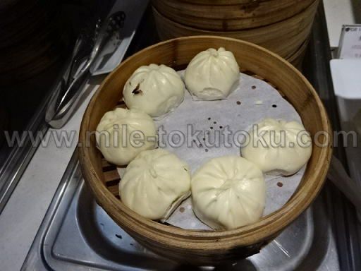 台北/桃園空港 チャイナエアラインラウンジ 肉まん