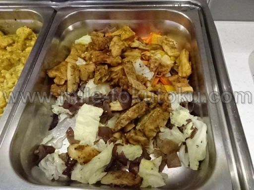 台北/桃園空港 チャイナエアラインラウンジ 肉炒め