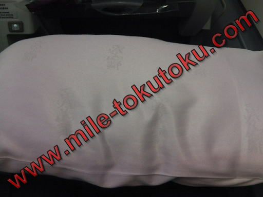 チャイナエアライン ビジネスクラス 枕