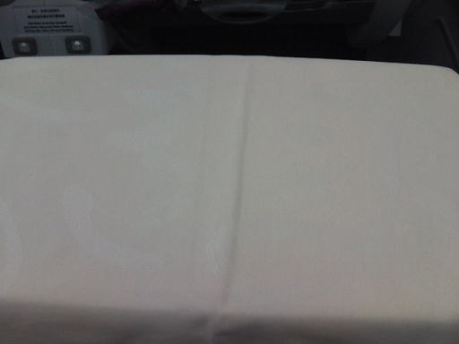 チャイナエアライン ビジネスクラス A330 テーブル