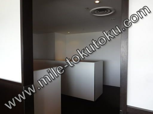 羽田空港 国内線 JALサクララウンジ マッサージルーム