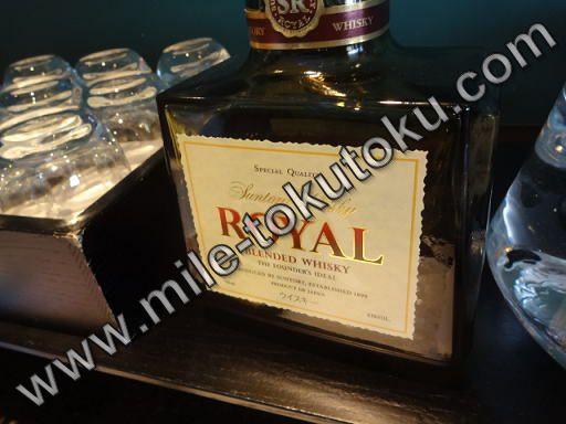 羽田空港 国内線 JALサクララウンジ ウィスキー