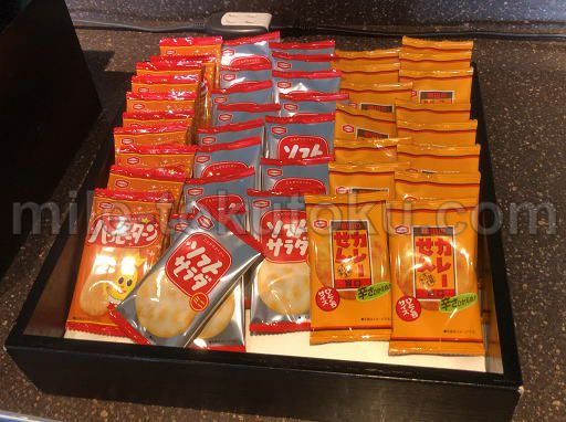 羽田空港 国内線 JALサクララウンジ 無料おつまみ