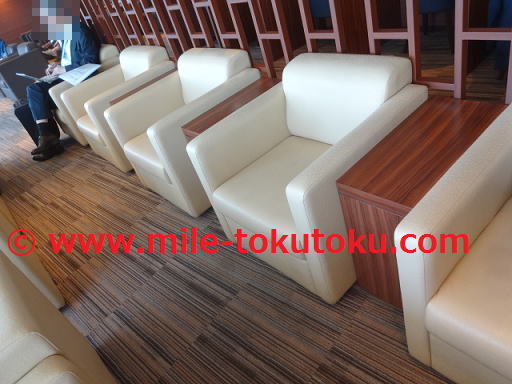 新千歳空港 スーパーラウンジ ソファー席