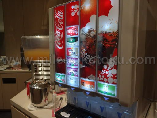 羽田空港 国際線 スカイラウンジ ソフトドリンクバー