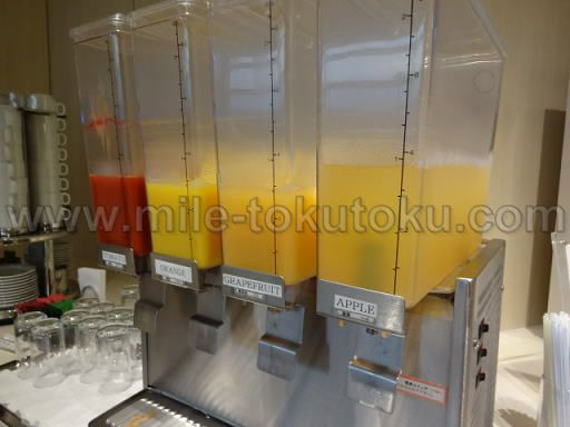 羽田空港 国際線 スカイラウンジ ジュース