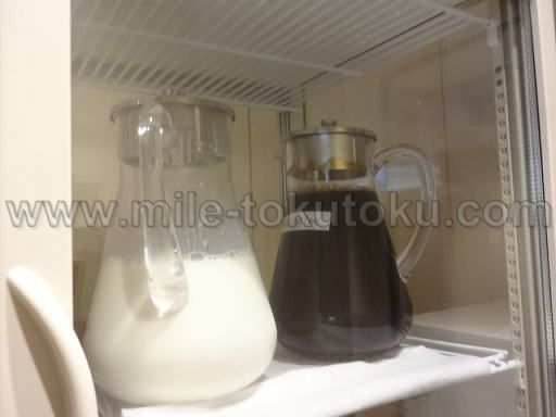 羽田空港 国際線 スカイラウンジ 牛乳・アイスコーヒー