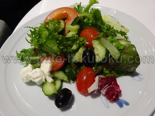 金浦空港 大韓航空ラウンジ サラダ