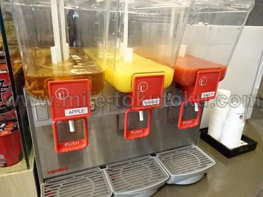 金浦空港 大韓航空ラウンジ ジュース