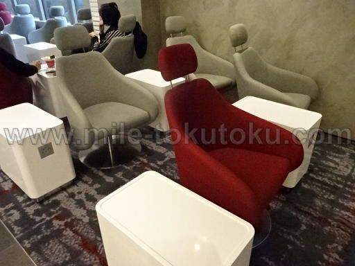 金浦空港 大韓航空ラウンジ ソファー席