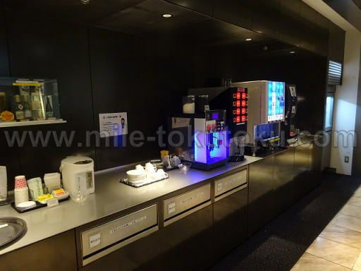 那覇空港 カードラウンジ華 ドリンクコーナー